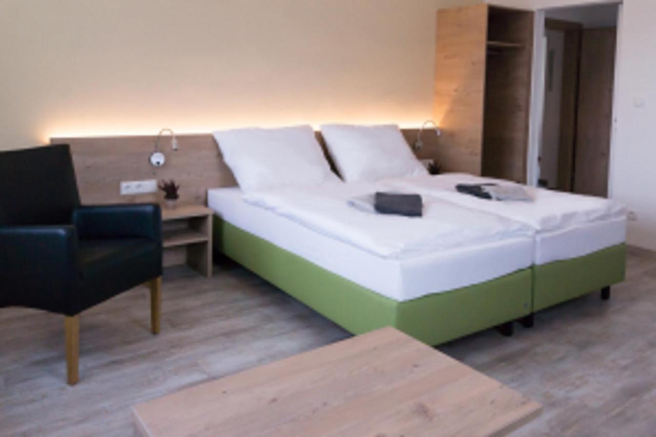 Bauers Gaestehaus Obersiebenbrunn Kültér fotó